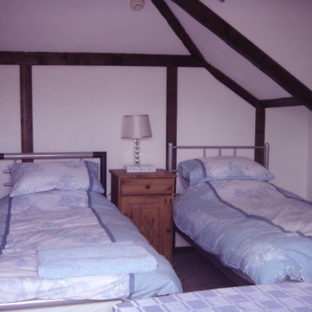 Bluebell Cottage Staines-upon-Thames Exterior photo